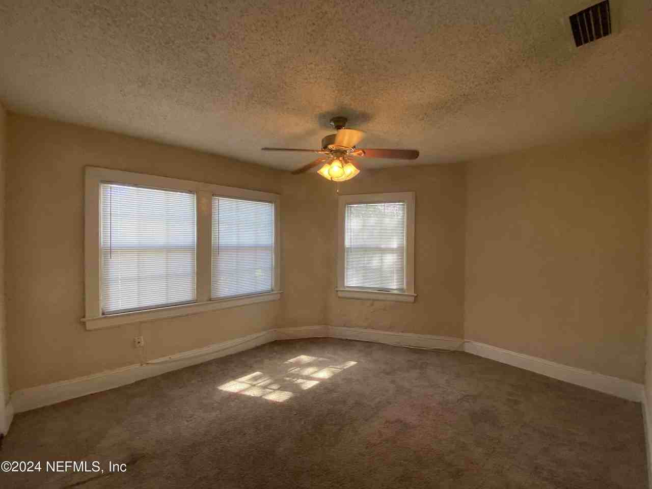 2673 Forbes St Unit C - Photo 3 of 10