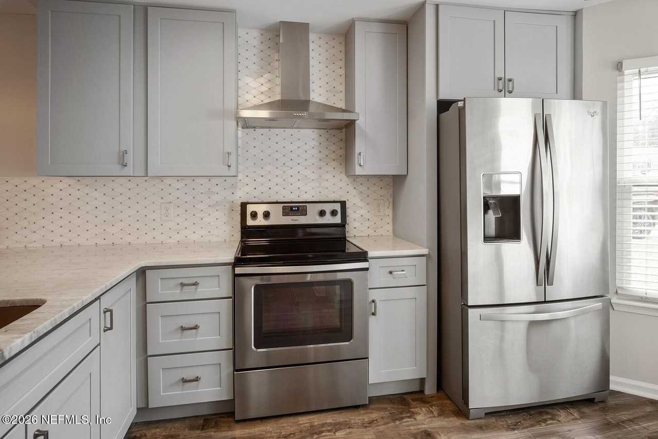 1329 Cove Landing Dr - Photo 6 of 35