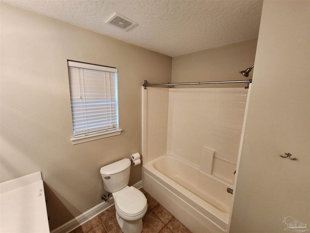 276 Tecumseh Ln - Photo 6 of 7