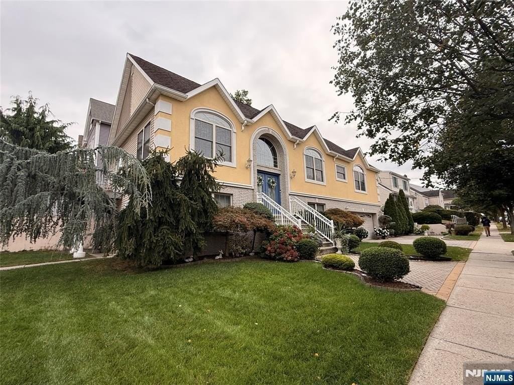 424 Page Ave - Photo 2 of 19