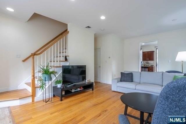 25 Mahan St - Photo 4 of 25