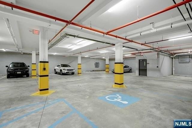 545 39th St - Photo 5 of 11