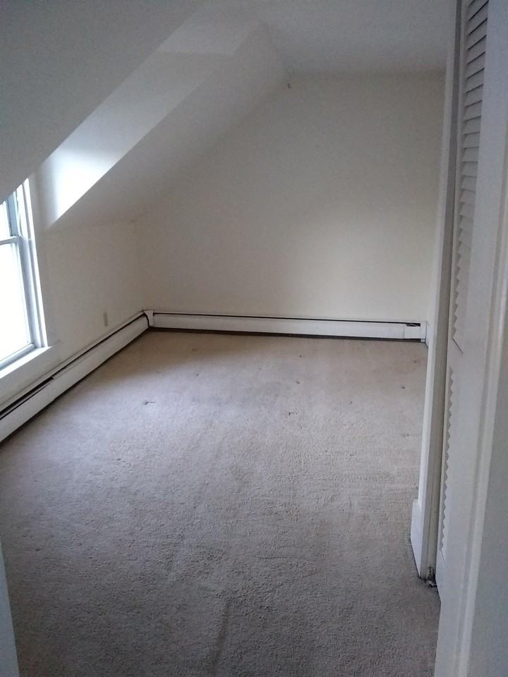 32 S Main St #4 - Photo 5 of 6