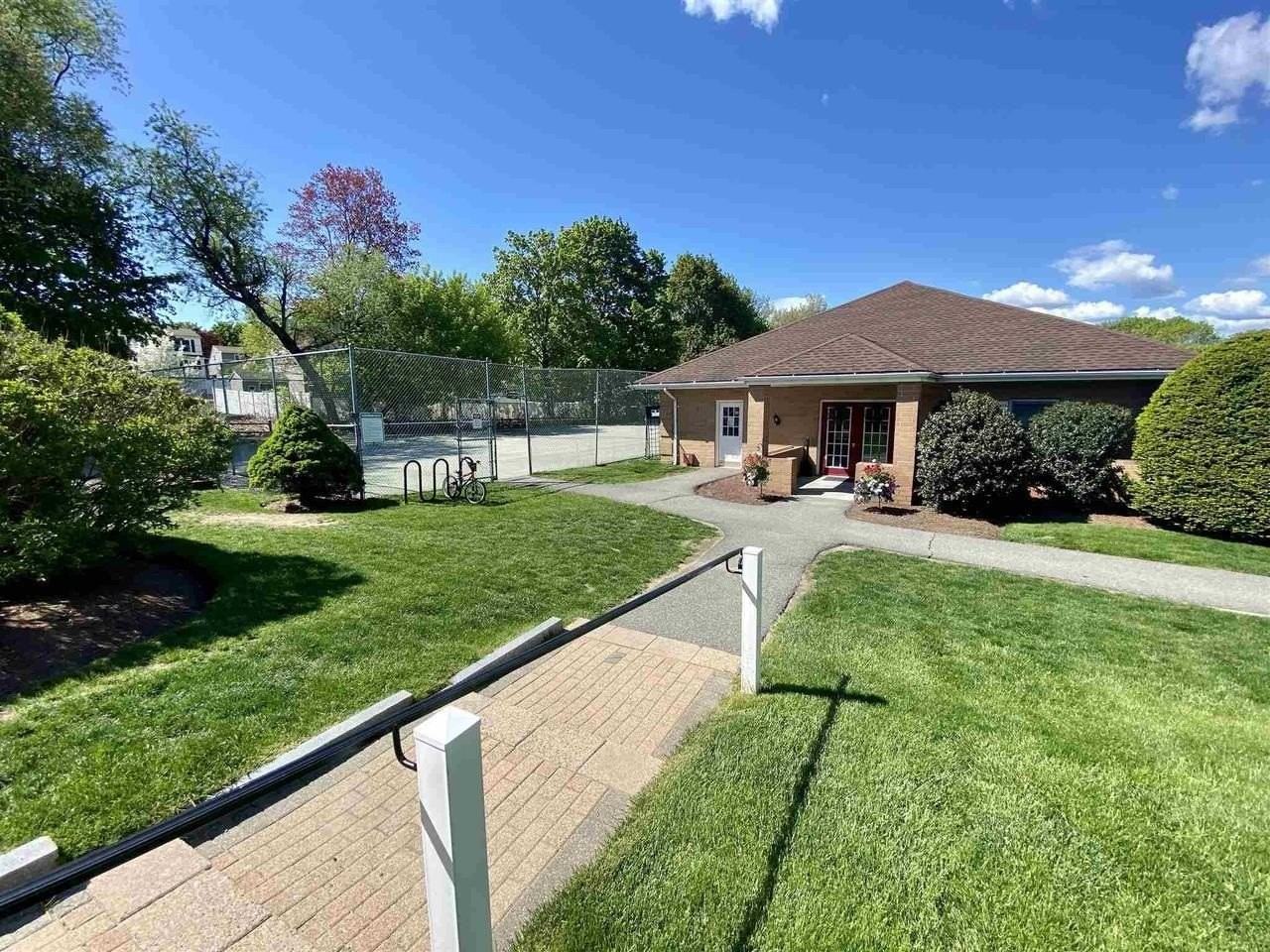 609 Elmwood Dr - Photo 3 of 27