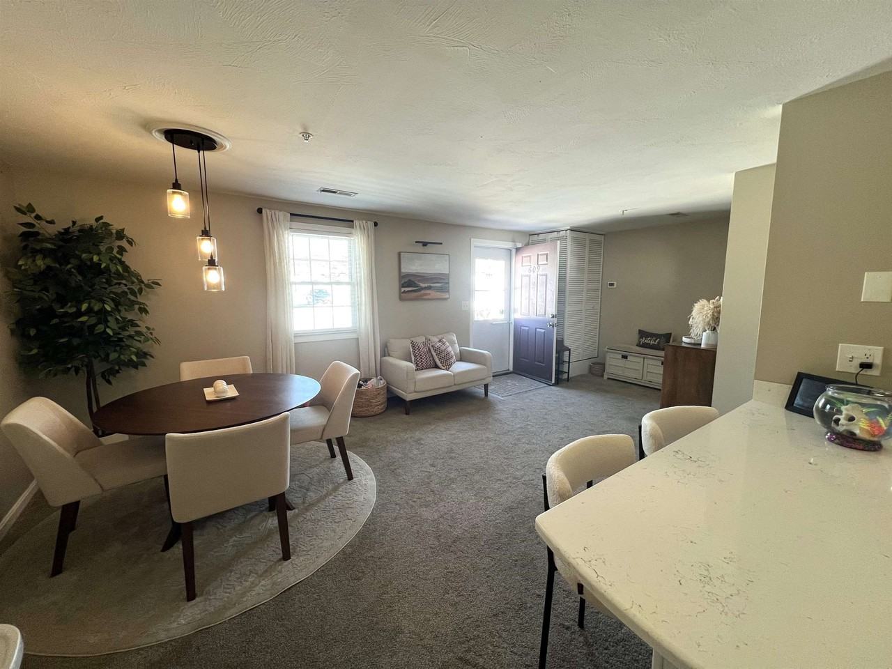 609 Elmwood Dr - Photo 7 of 27