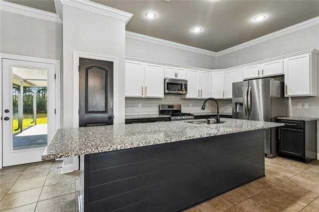 70445 Chambly Ct - Photo 5 of 17