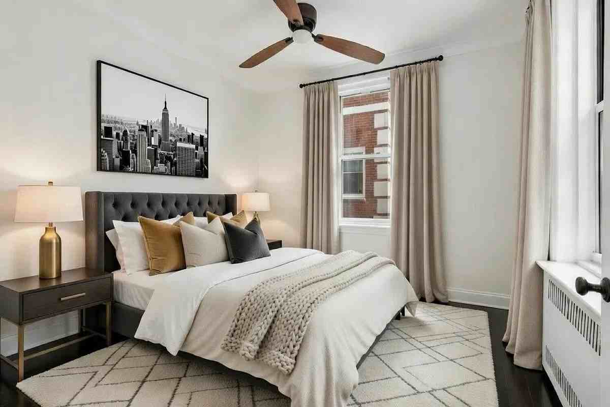 310 W 55th St #1L - Photo 4 of 6