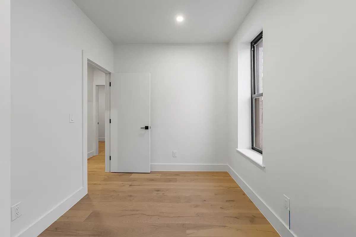 Avenue Of The Americas #6F - Photo 4 of 8