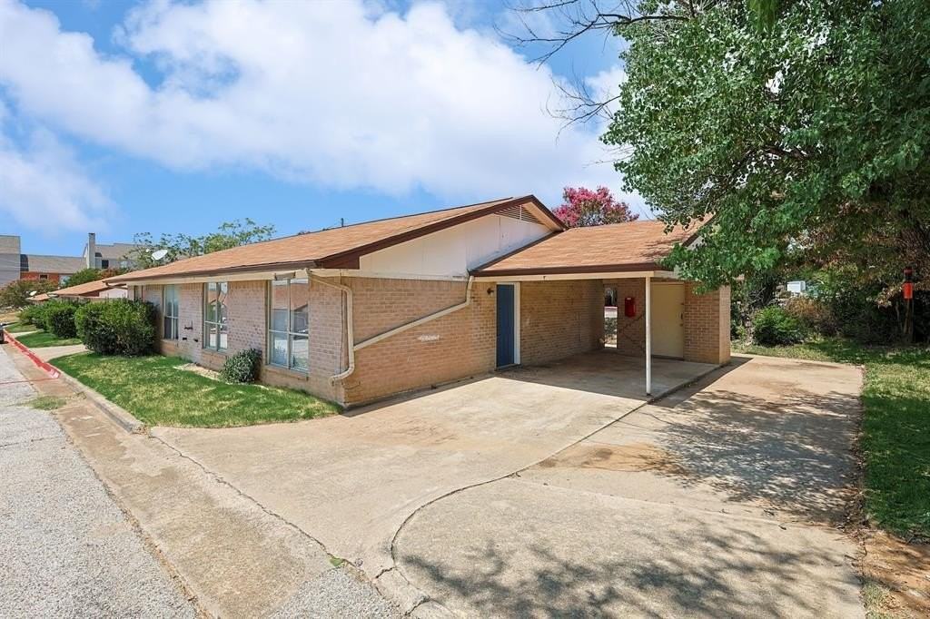 2637 W Randol Mill Rd #2639A - Photo 2 of 7