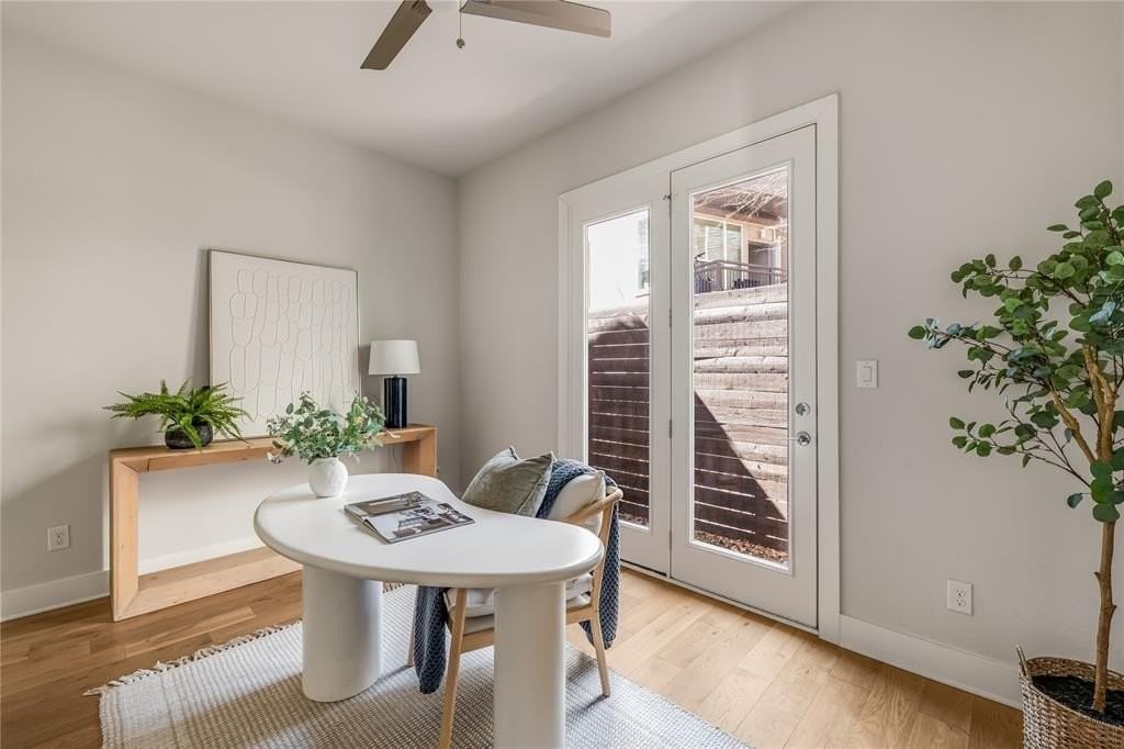 381 E Greenbriar Ln #401 - Photo 5 of 25