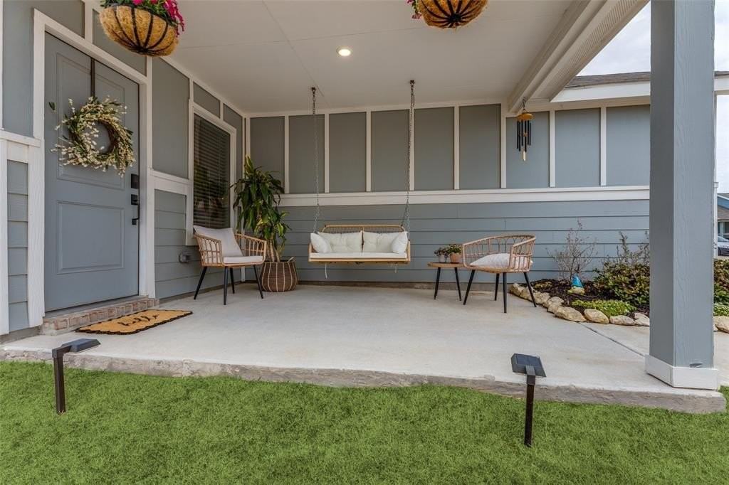 9841 Papillion Way - Photo 4 of 25