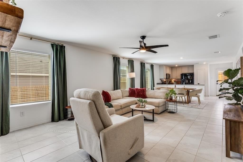 9841 Papillion Way - Photo 7 of 25