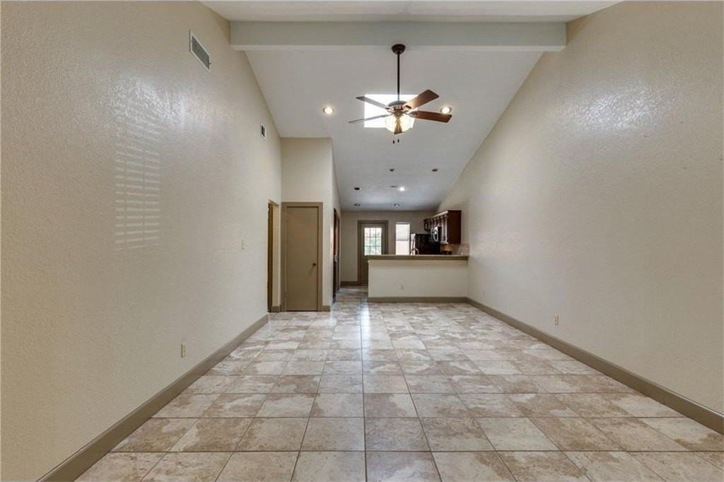 2921 Clover Ln - Photo 4 of 18