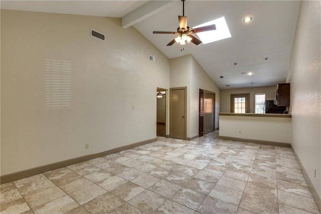 2921 Clover Ln - Photo 5 of 18