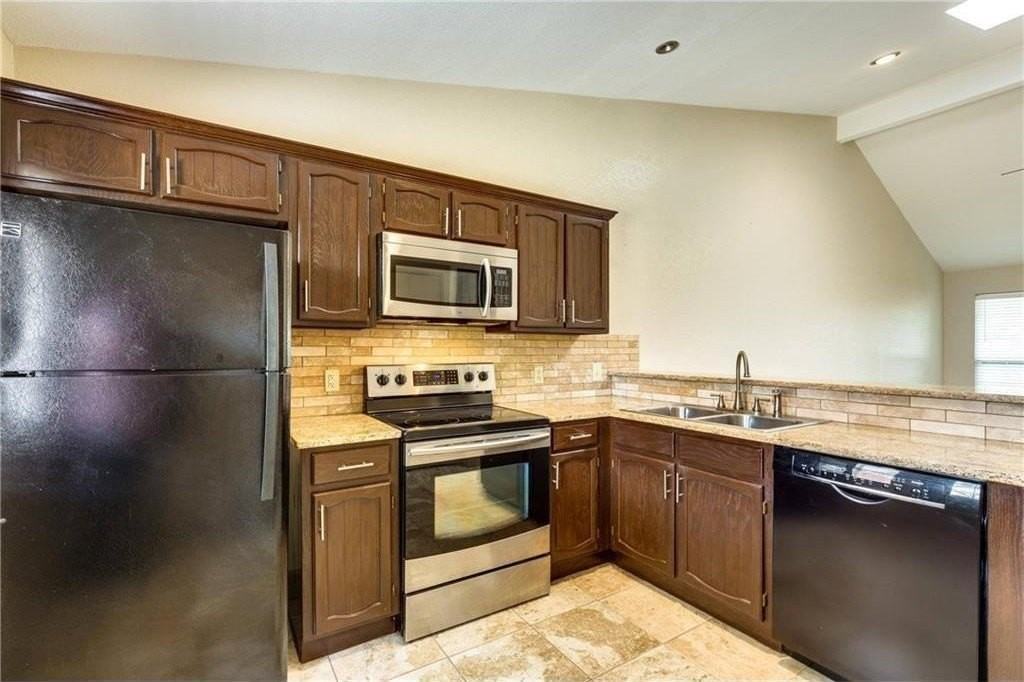 2921 Clover Ln - Photo 7 of 18