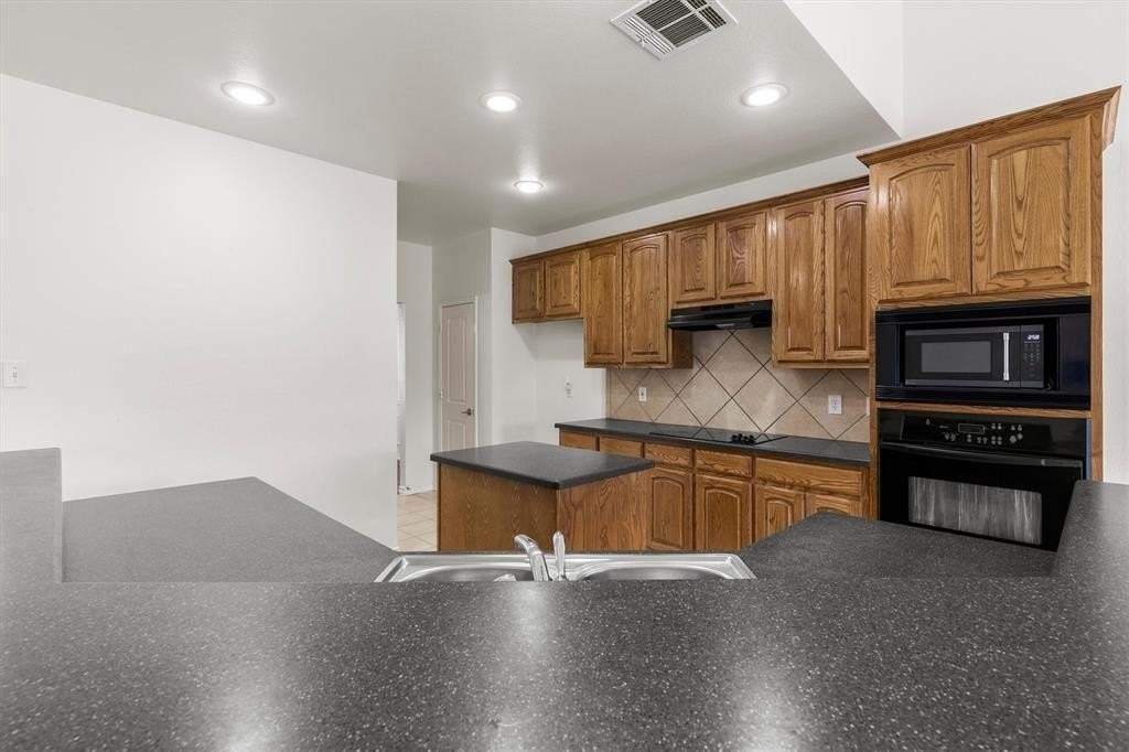 701 Setting Sun Trl - Photo 7 of 24