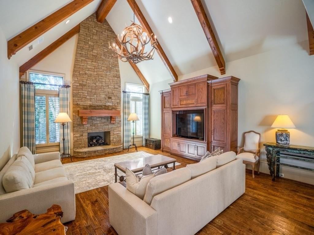 2782 Montreaux Dr - Photo 2 of 21