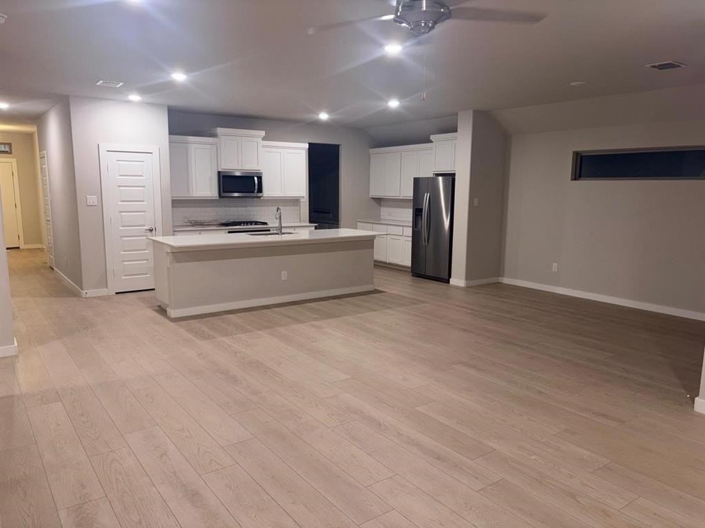 1404 Mahogany Dr - Photo 4 of 18