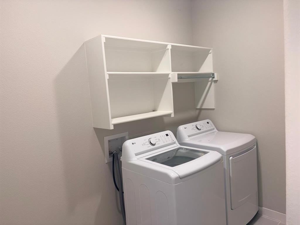 1404 Mahogany Dr - Photo 7 of 18