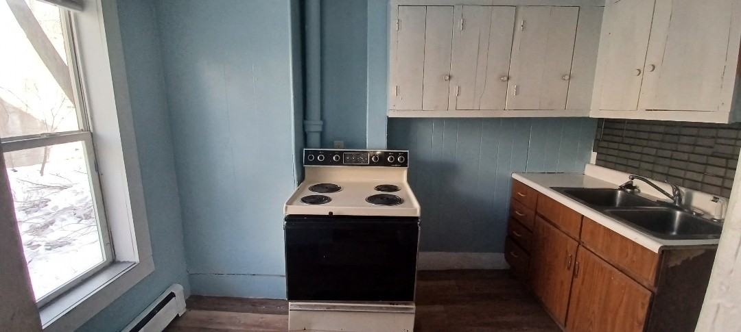 269 North Main St - Photo 3 of 5