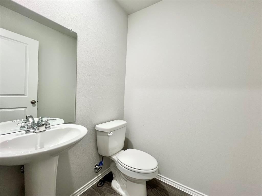 872 Eagles Nest Dr - Photo 6 of 40