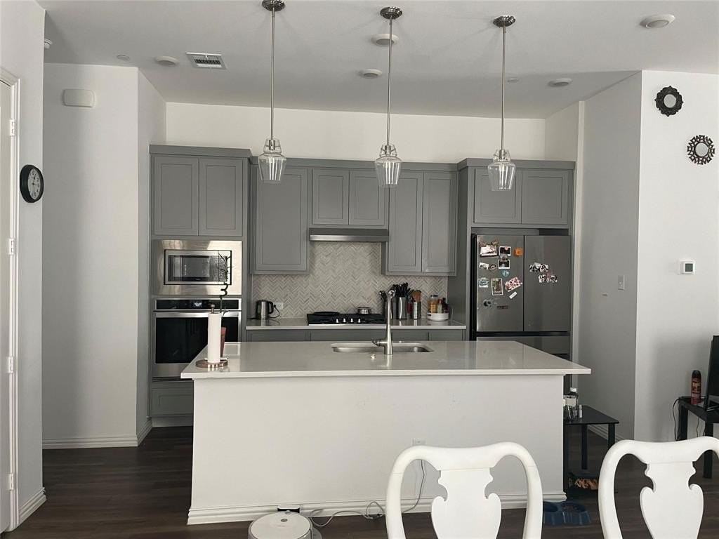 9920 Hennings St - Photo 2 of 11