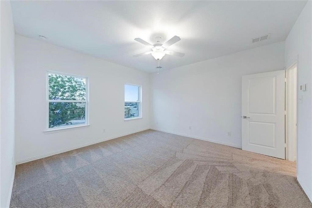 9920 Hennings St - Photo 5 of 11