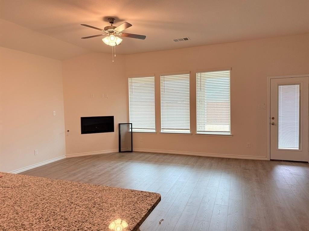 2105 Eugene St - Photo 5 of 18