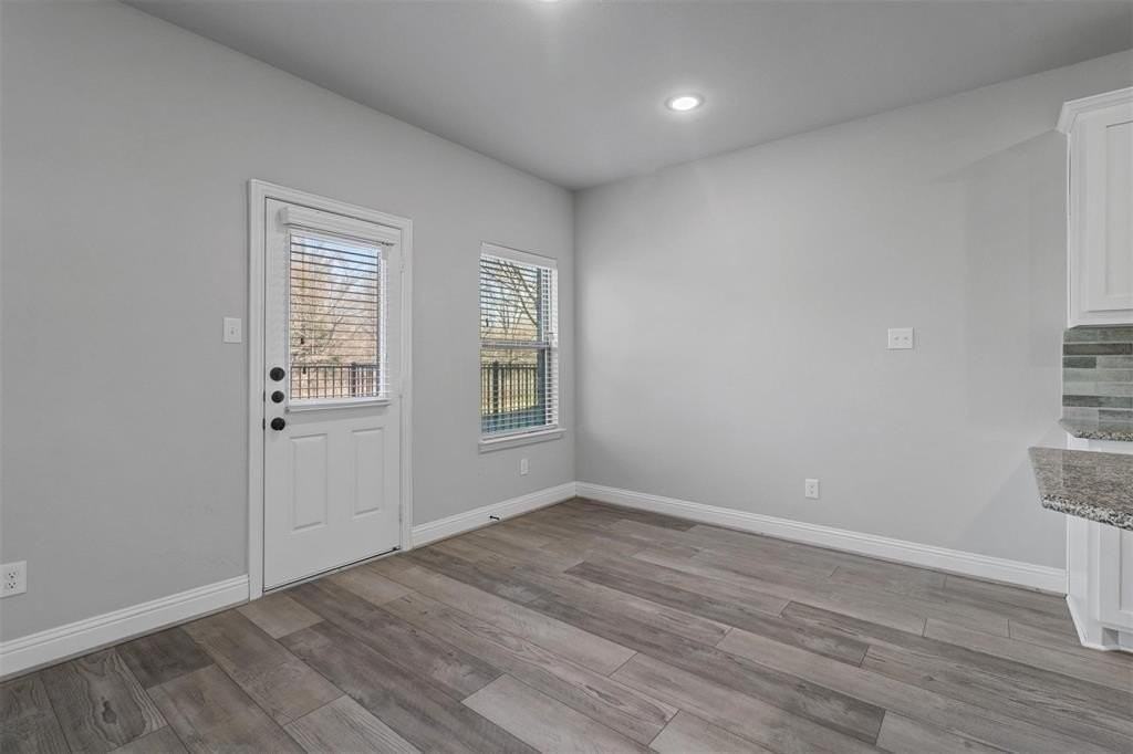 708 Amber Dr - Photo 6 of 17