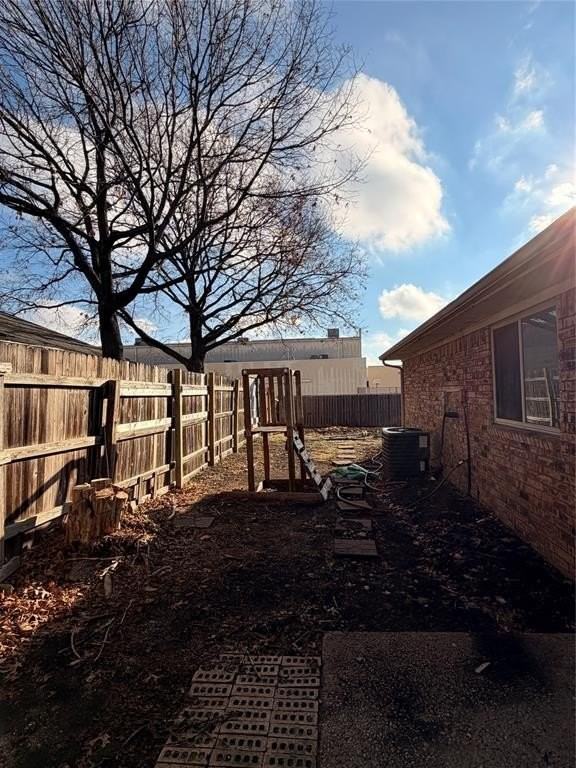 3202 Upshire Ct - Photo 3 of 15