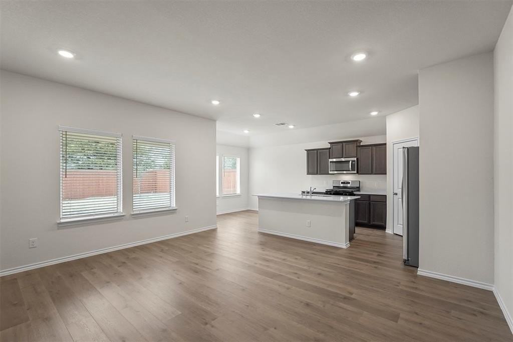 2402 Burleson Rd - Photo 3 of 21