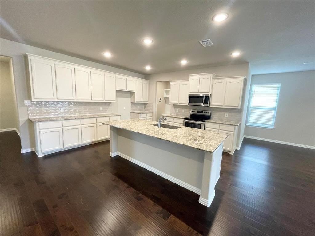 832 Porcupine Dr - Photo 4 of 16