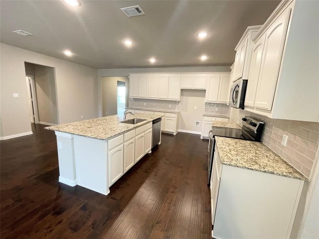 832 Porcupine Dr - Photo 6 of 16