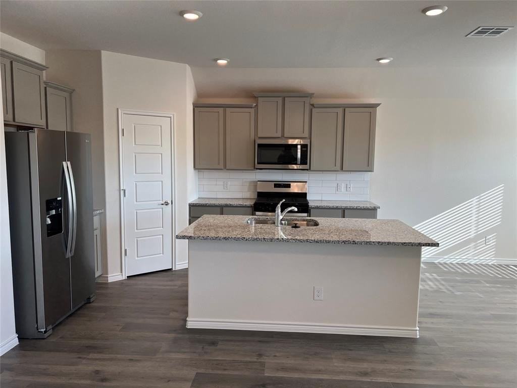 807 Cinnabar Way - Photo 4 of 22