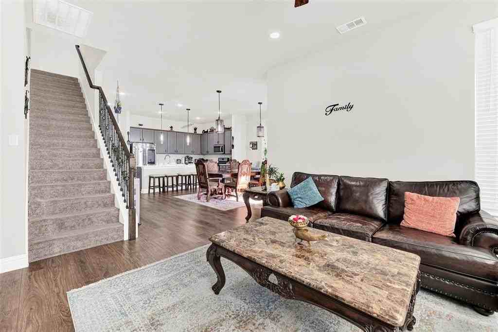 1714 Vine Brook Rd - Photo 4 of 24