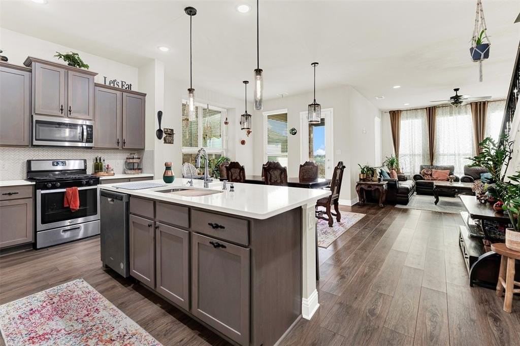 1714 Vine Brook Rd - Photo 5 of 24