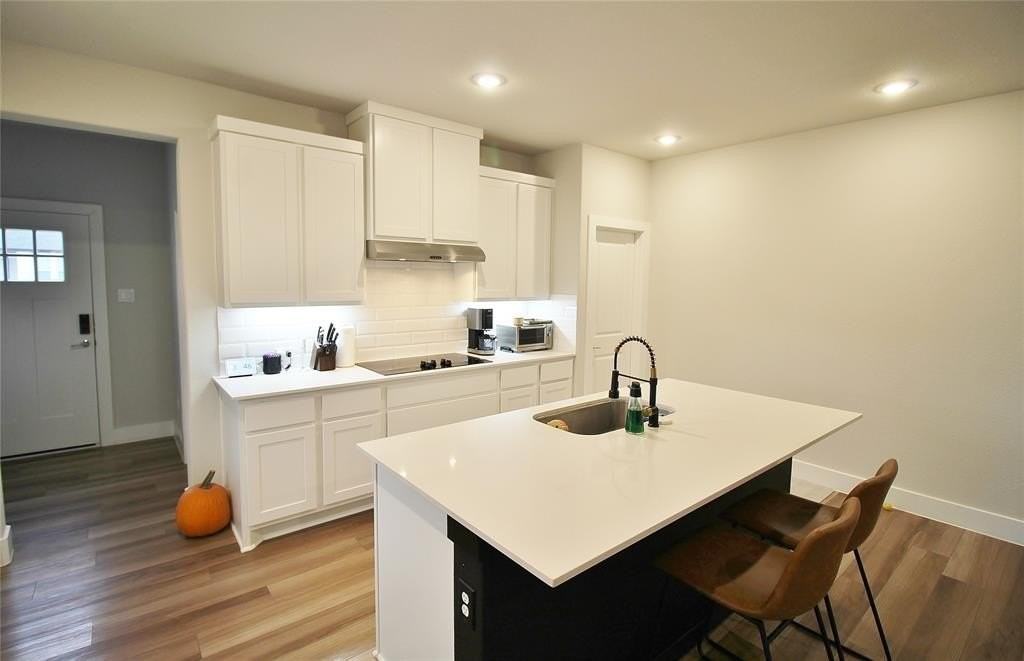 218 Mockingbird Dr - Photo 2 of 27