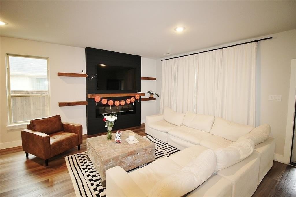 218 Mockingbird Dr - Photo 6 of 27