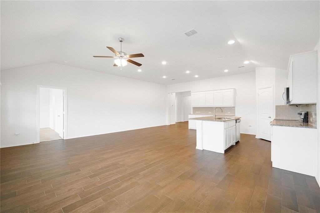 4319 Cordata Dr - Photo 3 of 15