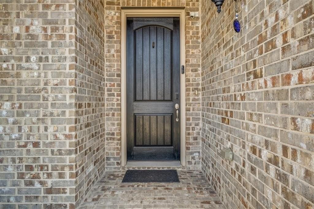 828 Parkside Dr - Photo 4 of 25