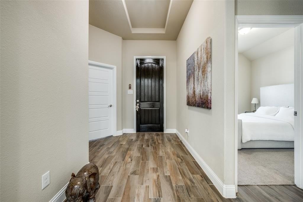 828 Parkside Dr - Photo 6 of 25