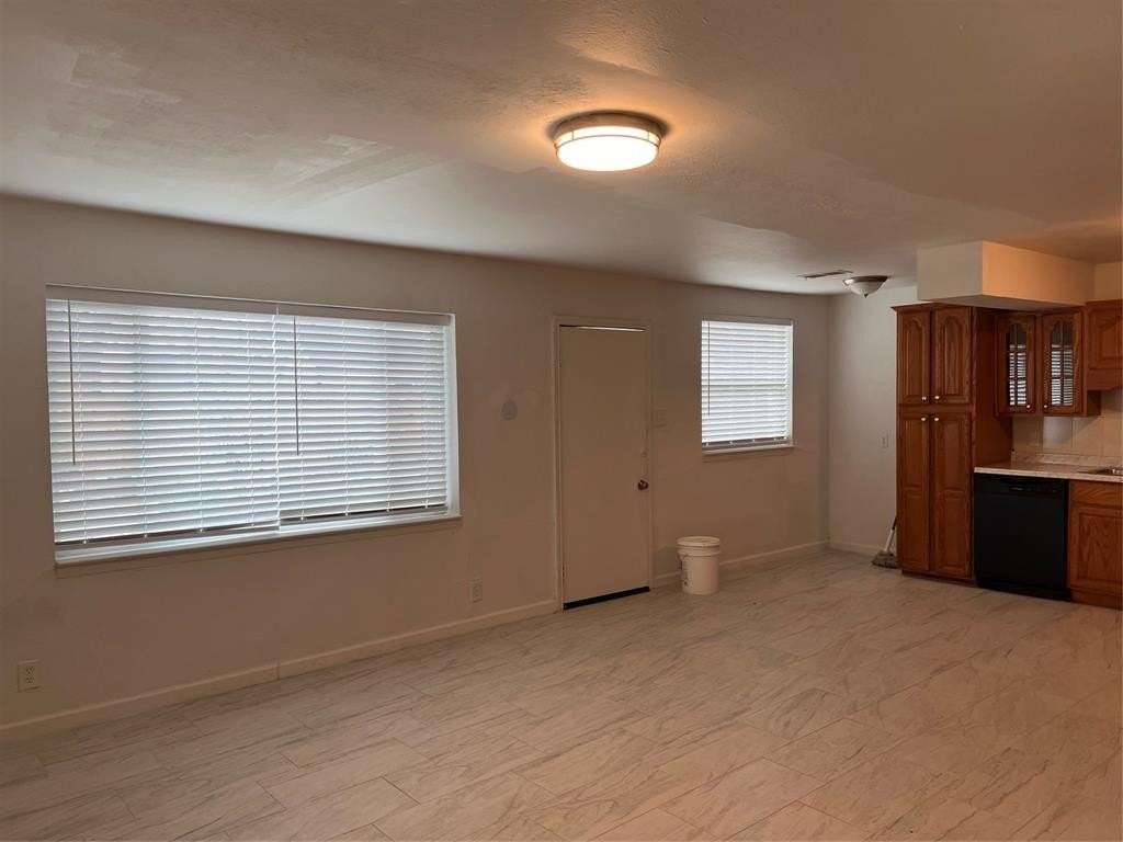 522 Apollo Rd - Photo 5 of 13