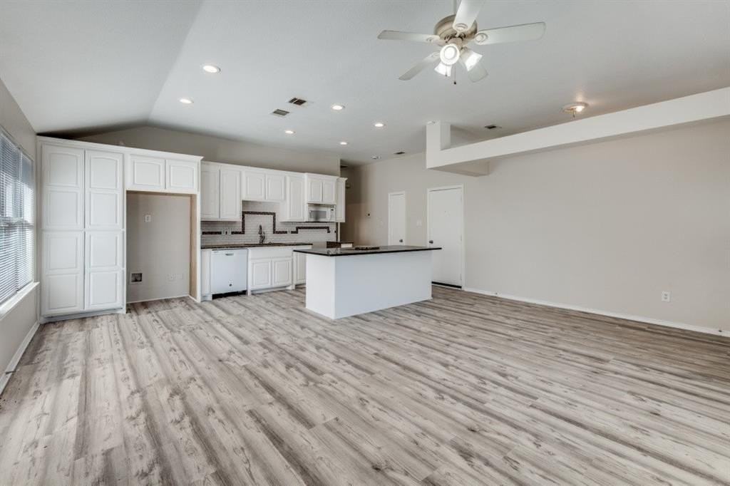 10429 Aransas Dr - Photo 4 of 12