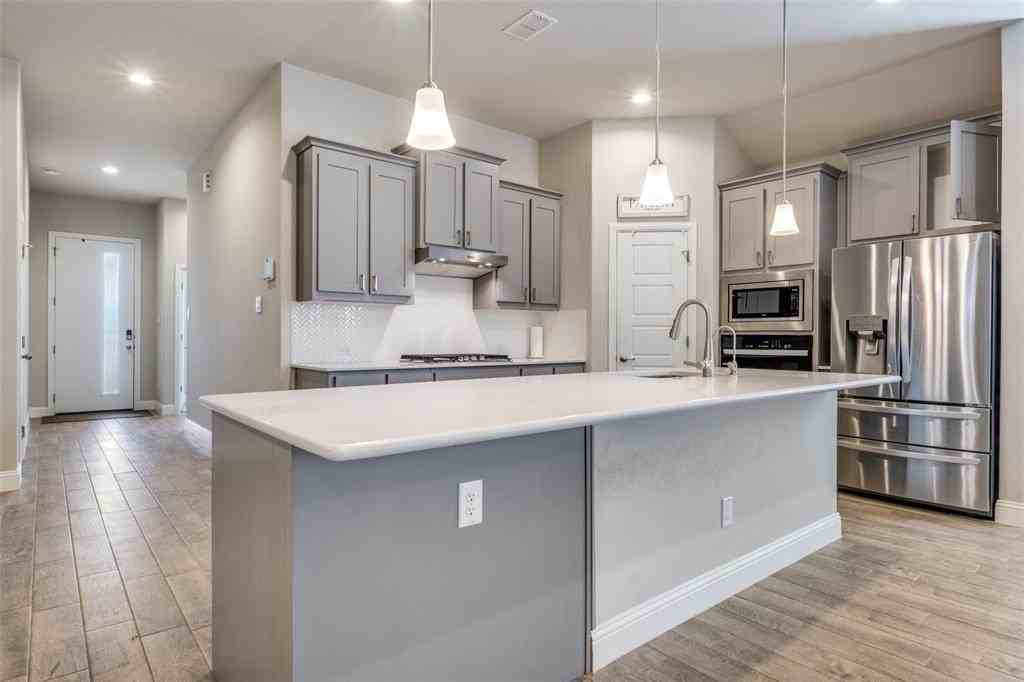 2216 Toucan Dr - Photo 4 of 25