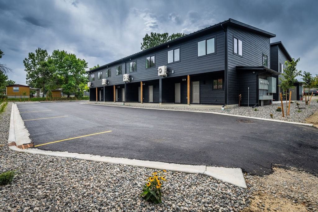 218 Reda Lane - Photo 3 of 50