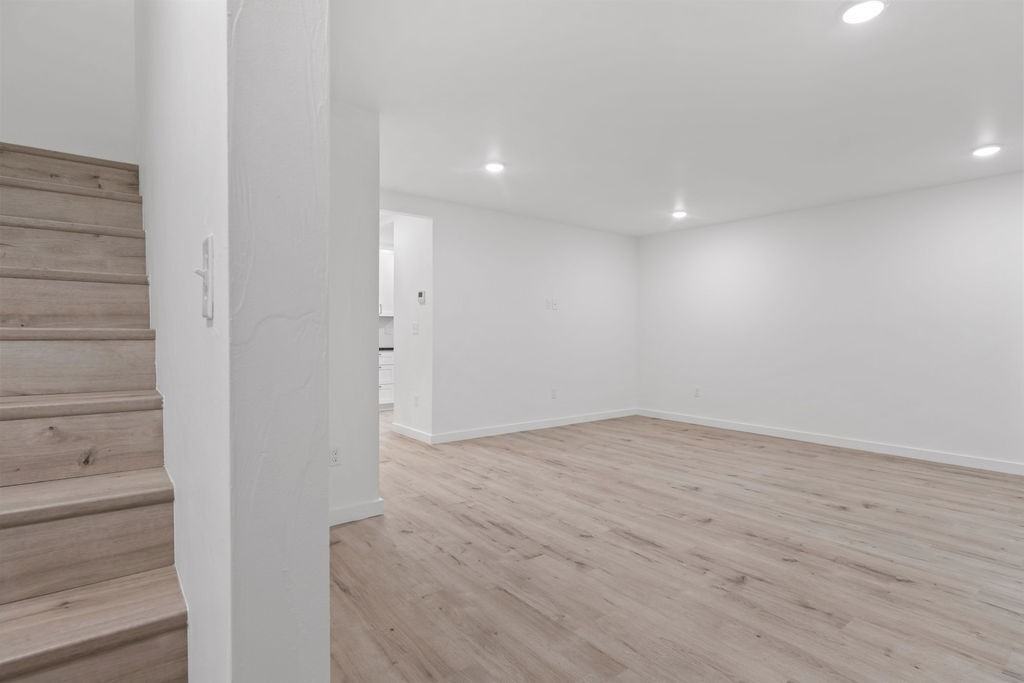 218 Reda Lane - Photo 6 of 50