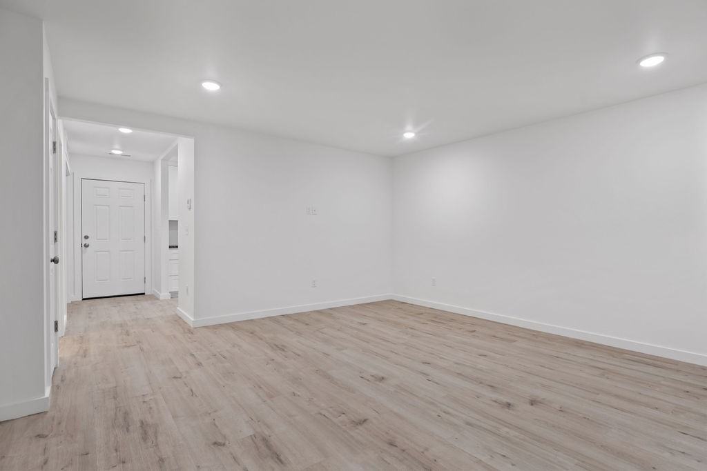 218 Reda Lane - Photo 7 of 50