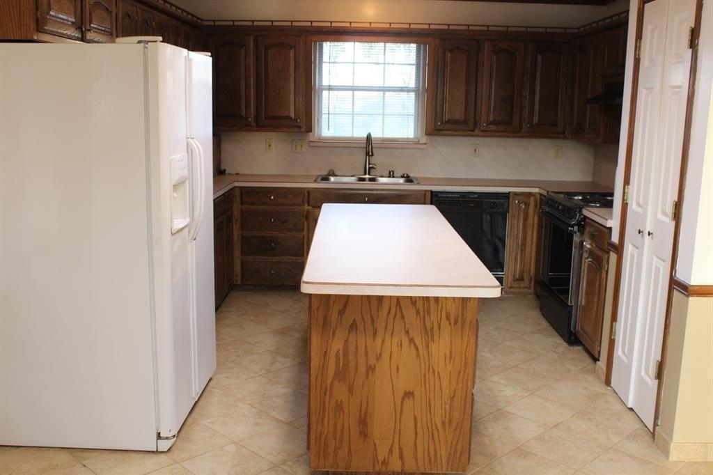 318 Creekview Cir - Photo 6 of 31