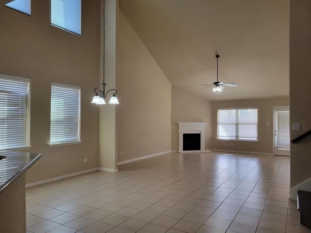 1537 Castle Creek Dr - Photo 6 of 30