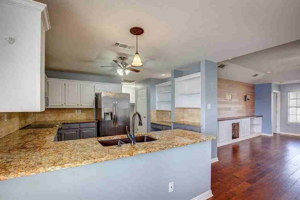 1021 Dominique Dr - Photo 7 of 26